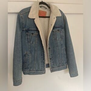 Men’s Levi’s Sherpa Lined Trucker Jacket Size Medium